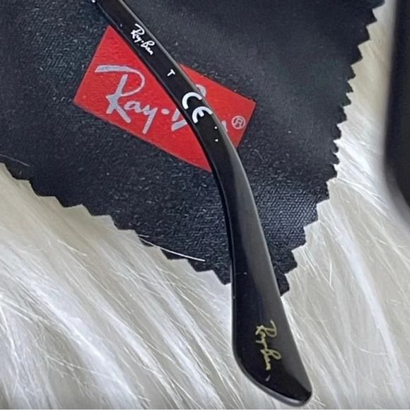 Ray Ban Glasses with case - Picture 6 of 11
